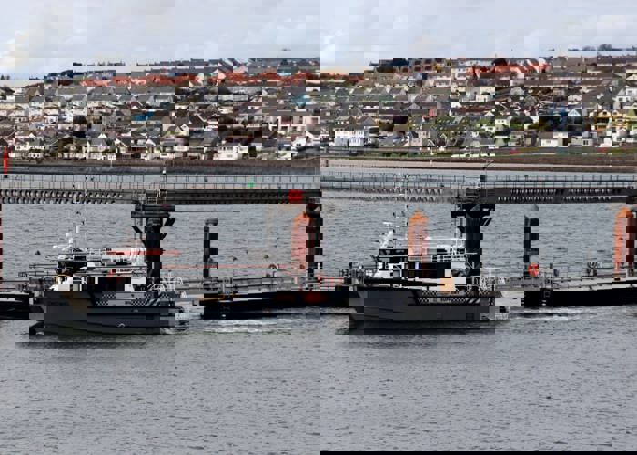 Pembroke Port Welcomes First Vessel to New Workboat Pontoons